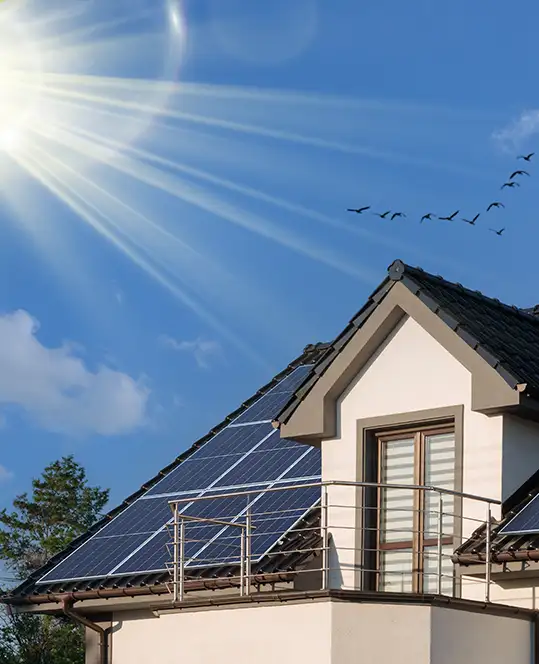 Autoconsommation solaire grâce à une installation solaire sur le toit d'une maison