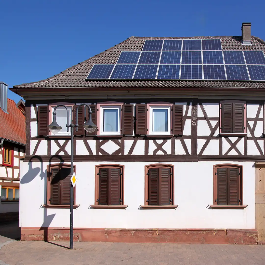 Domuneo est une entreprise d'installation de panneaux solaires à Strasbourg et dans le Bas-Rhin